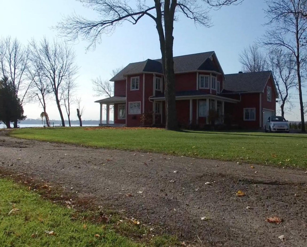 Vidéo par drone pour maison à vendre et agent immobilier